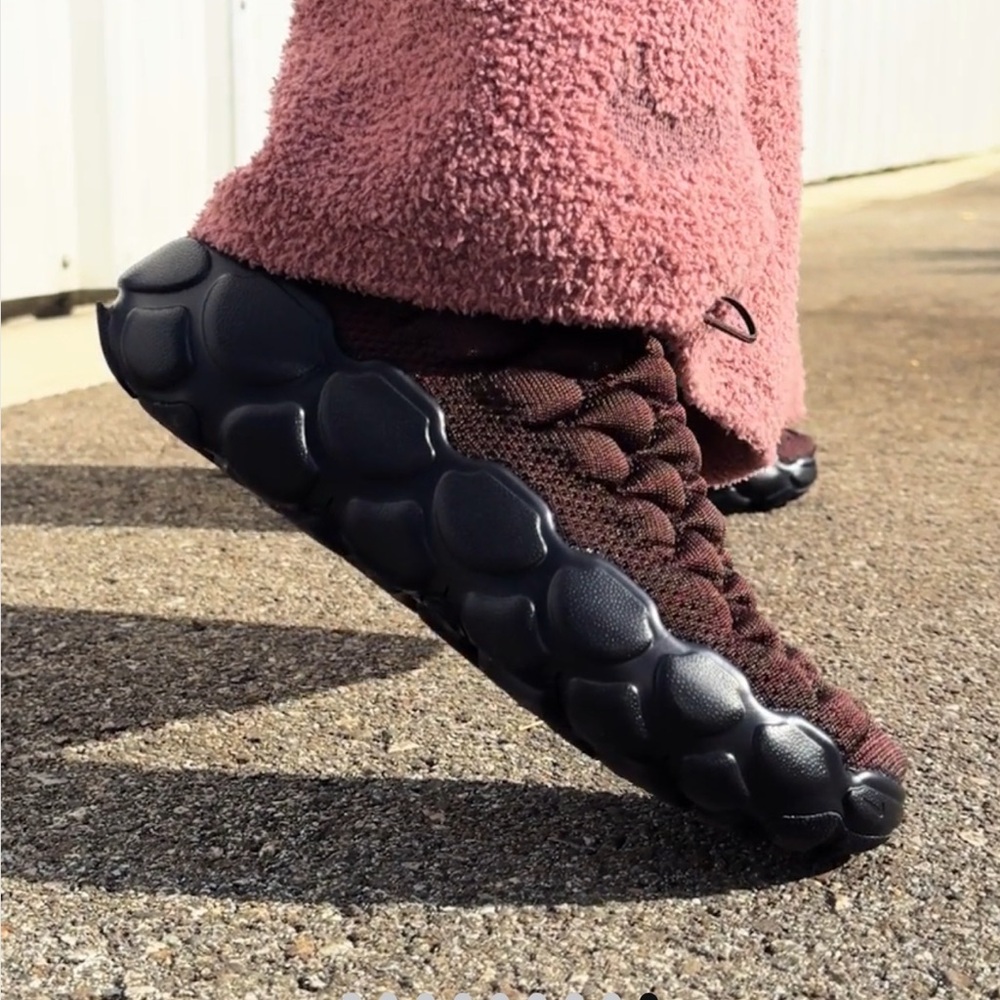 Nike Women's Sneakers - Black and Brown - Picture 10 of 10